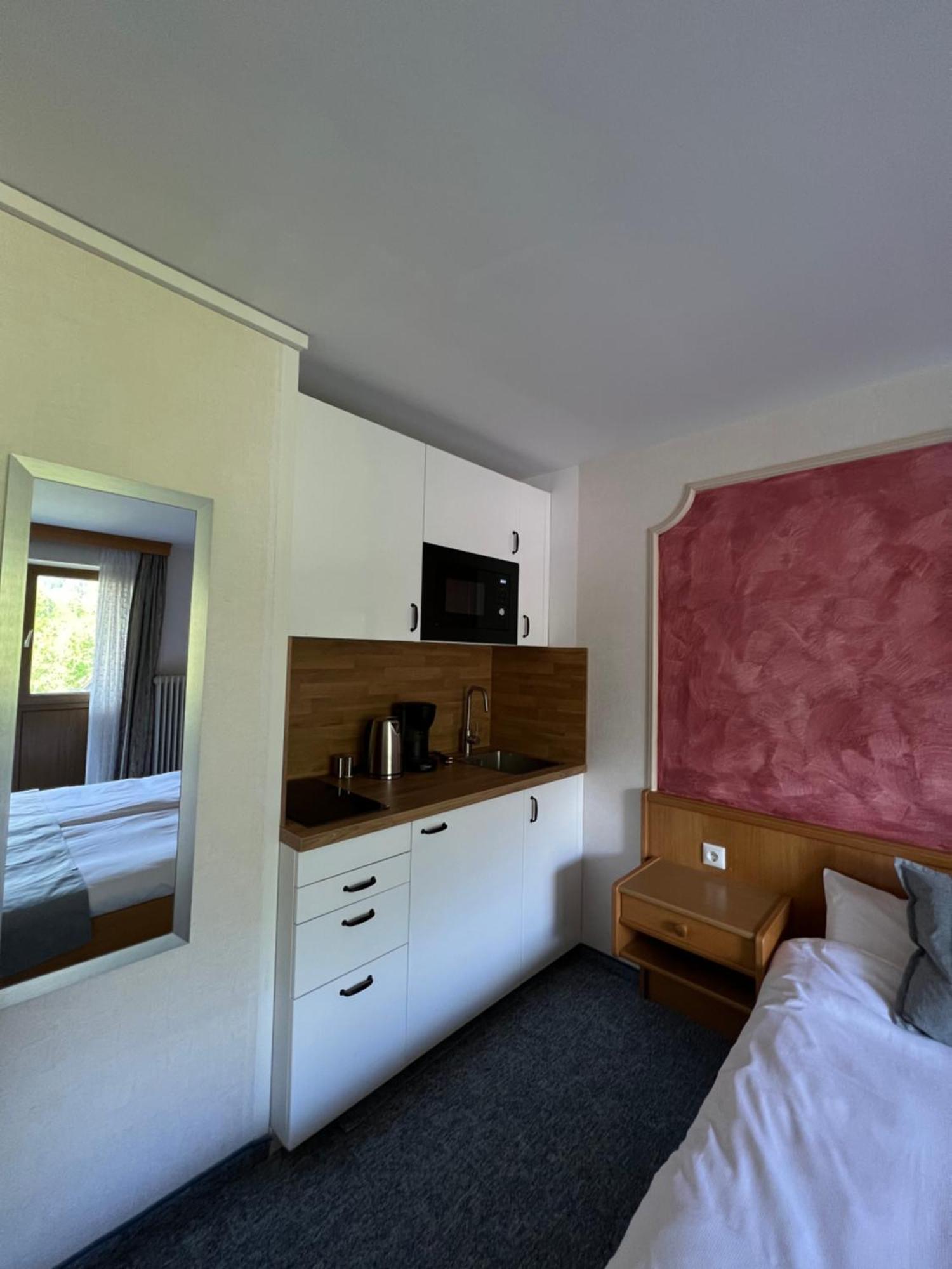 Studio mit Balkon